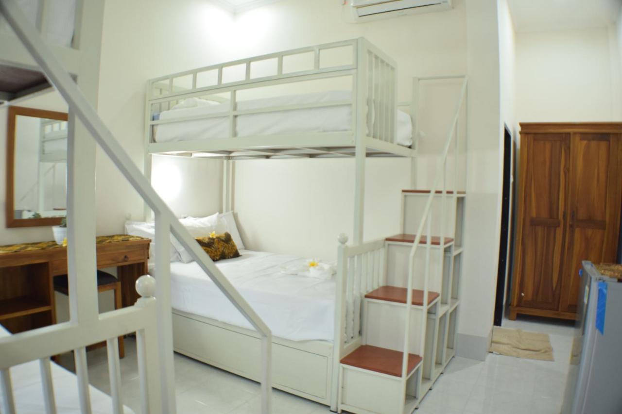 Kj Inn Homestay Senggigi Extérieur photo